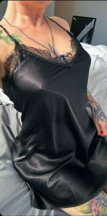 Lizzi Blake