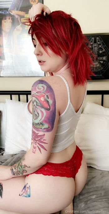 Lizzi Blake