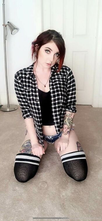 Lizzi Blake
