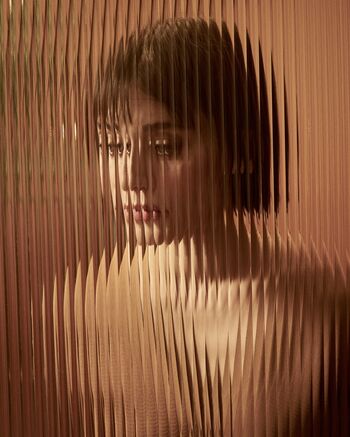 Lizzy Caplan