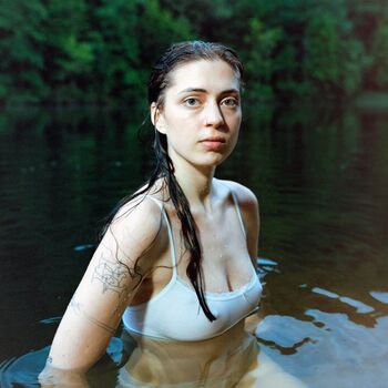 Lizzy Mcalpine