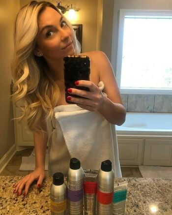 Lizzy Musi
