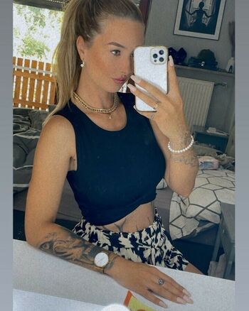 lizzzyfox