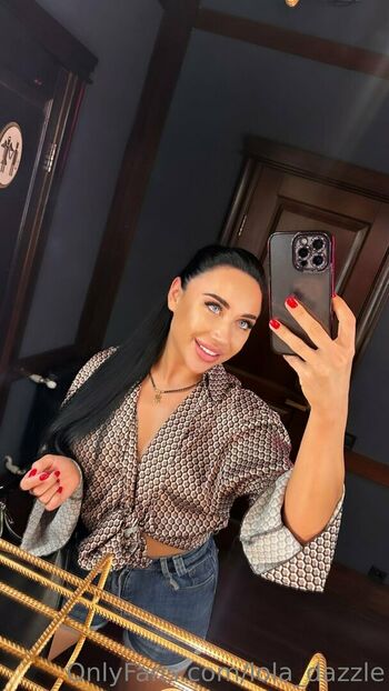 lola_dazzle