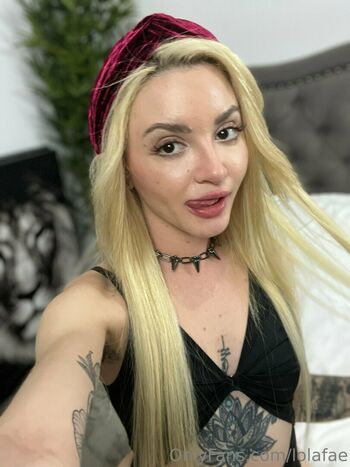 Lola Fae