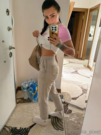 lola_pixel