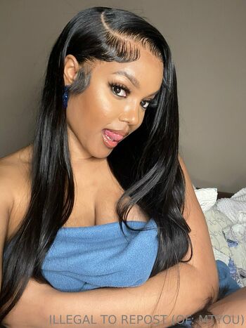 Lola Teases