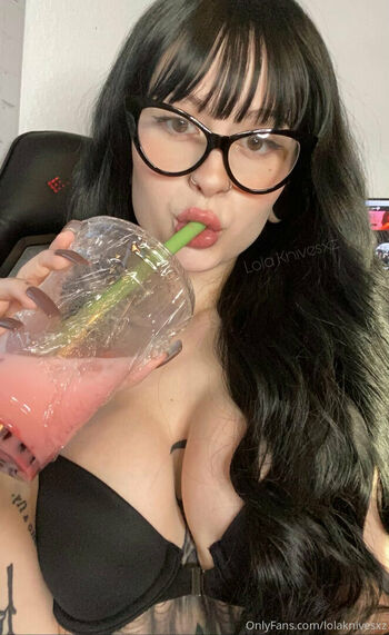 Lolaknivesxz