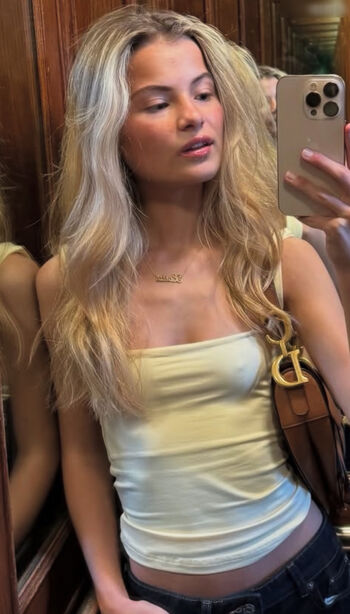 Lotta Emilie Stichler