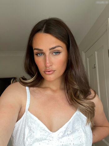 lottie_m aka charlottemx
