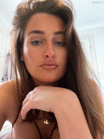 lottie_m aka charlottemx