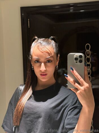 lovely_valentinaa