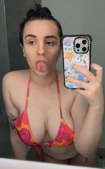 Lucia Keskin