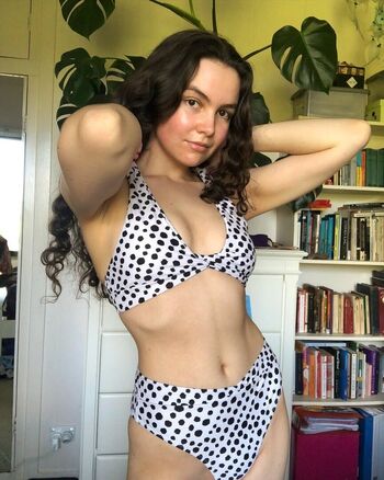 Lucy Holz