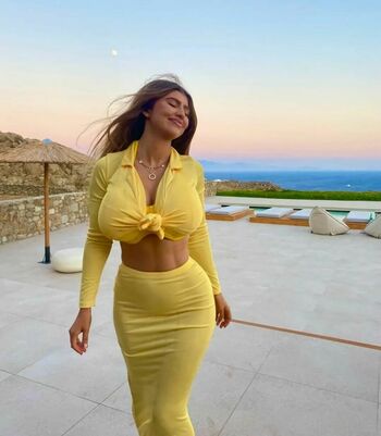 Lucy Ya