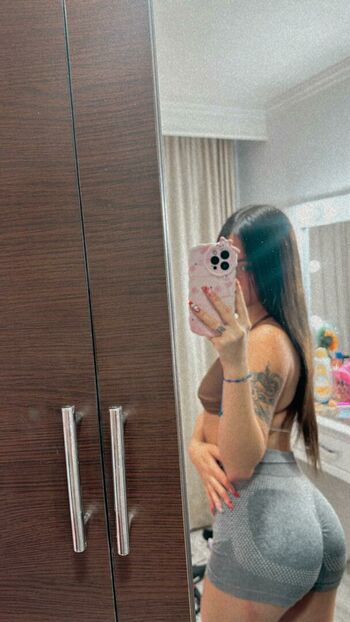 Lucyy_tayy