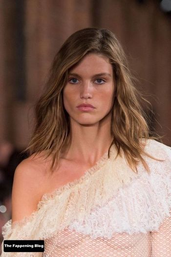 Luna Bijl