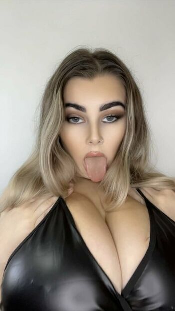 Luna Foxx