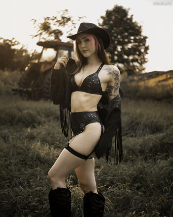 Luxlo Cosplay