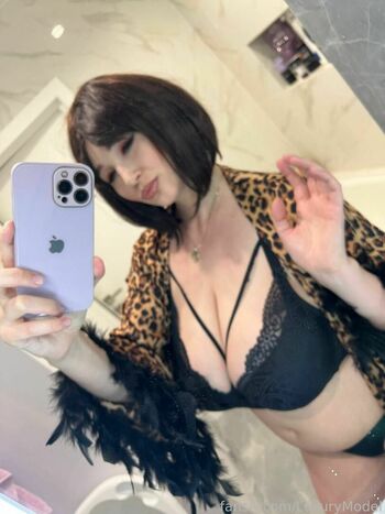 LuxuryModel