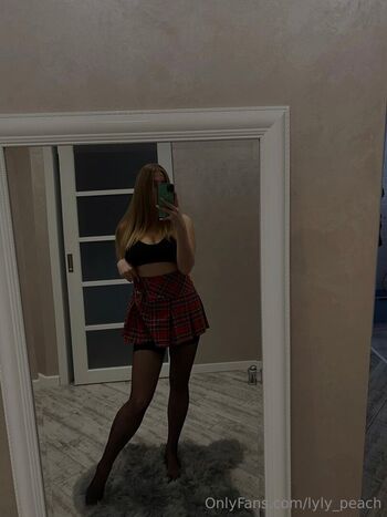 lyly_peach