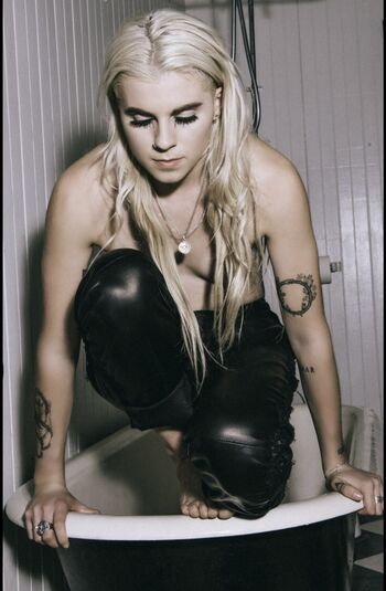 Lynn Gunn