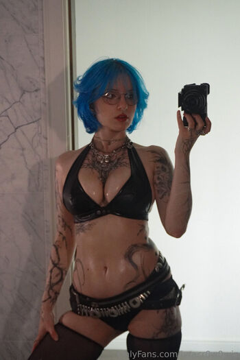 Lyra Crow
