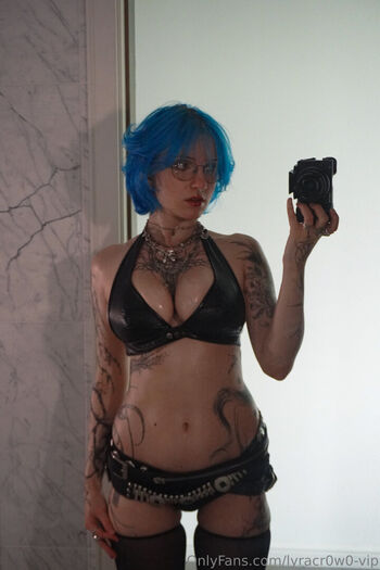 Lyra Crow