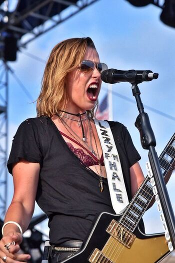 Lzzy Hale