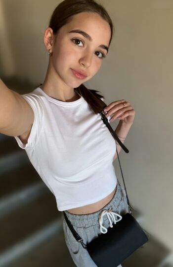 m.e_alexis