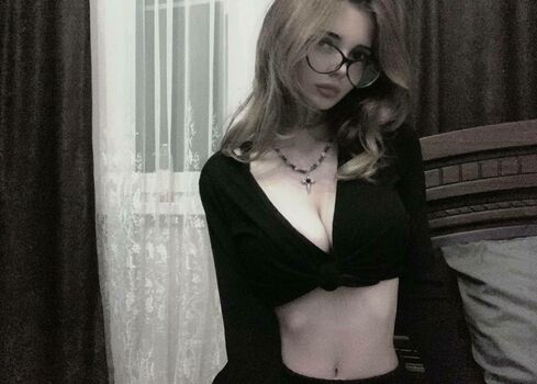 M.uselessbeauty