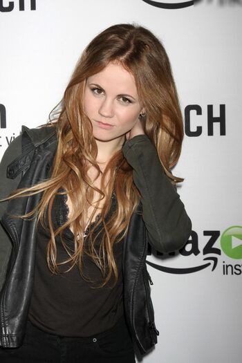 Mackenzie Lintz