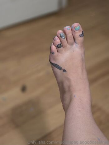 madampegleggoddessfree