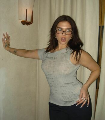 Mae Muller