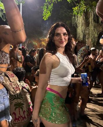 Mae Muller