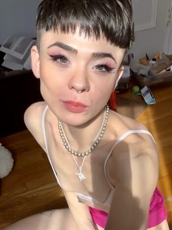 Magenta Lexx