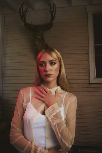 Maika Monroe