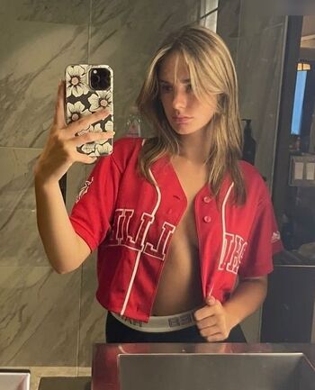 Makenzie Raine