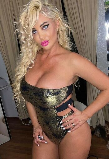 Mandity Izabella