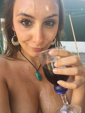 Mariah Leonne