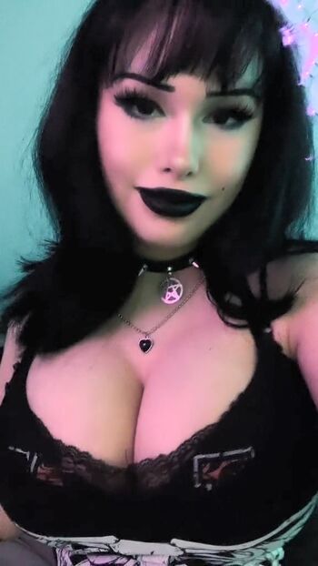 mariana_labruja
