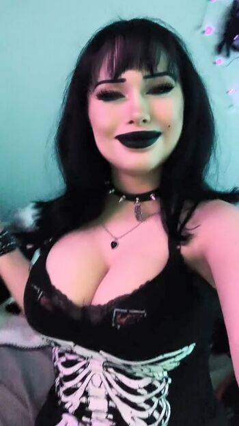 MarianaLaBruja