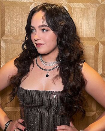 Mary Mouser