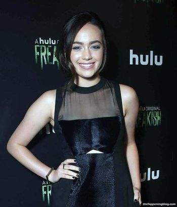 Mary Mouser