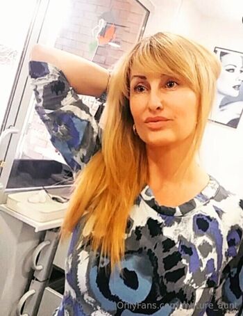 mature_aunt