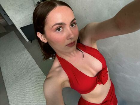 Maude Apatow