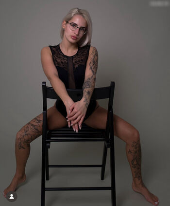 Melanie_Cora