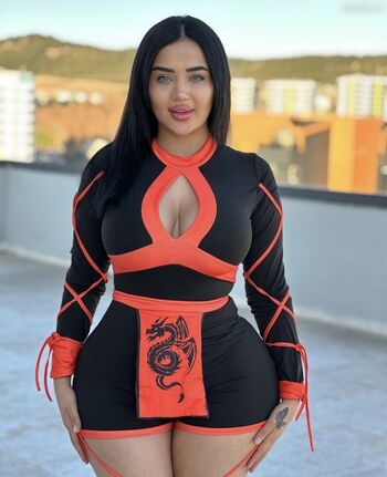 Melek Azad