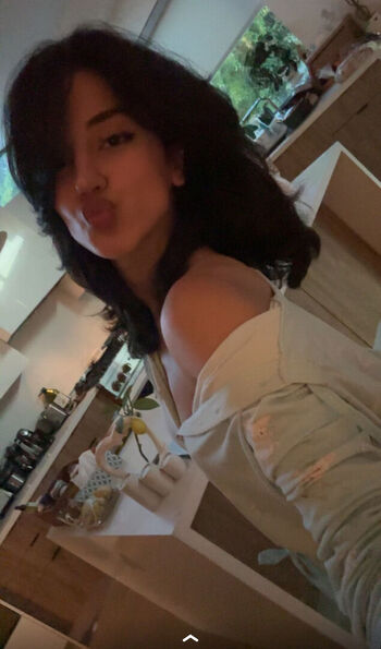 Melody Oz
