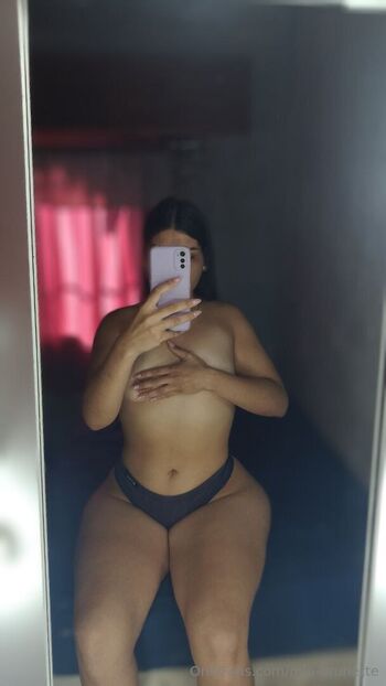 mia-brunette